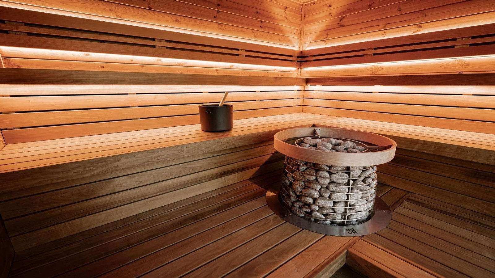 HUUM HIVE in big sauna